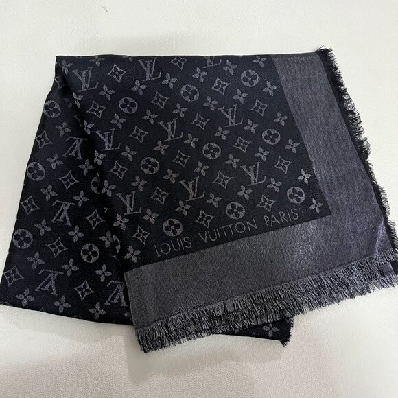 Louis Vuitton Charcoal Monogram Shawl - Picture 3 of 7